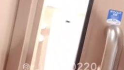 サムネイル トイレ潜入.mov