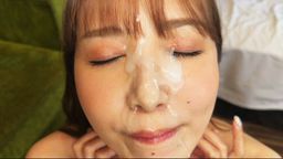 サムネイル セフレ持ち化粧品会社勤務の素人美女にチンポしゃぶらせて色気溢れる美顔にくっさいザーメンぶっかけ顔射♡