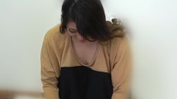 サムネイル 【人妻】ムチムチ軟巨乳+エロ垂れパイ■合計7名■ベビマ胸チラ■#170