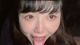 サムネイル 車内に乗り込み無洗チンポをいきなり即尺フェラ！メチャクチャ舌が長い美女の超絶しゃぶりテク口内射精！