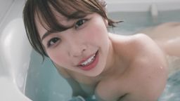 サムネイル Best naked 02/宍戸里帆