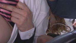 サムネイル 【あなまる】イマドキの露出が高いレベチおっぱいギャル 混雑した電車内で股間をツンツン 抵抗できず次第に濡れてくるおまんこ 興奮しすぎて駅のトイレで即ハメ→大量射精