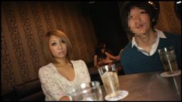 サムネイル 【ホットエンターテイメント】LoveLoveカップル制裁！ 素人カップルをスワッピング喫茶に放り込め！ #022