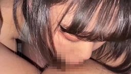 サムネイル 【生ハメ77後編】シリーズ最高の喉奥フェラ！彼氏ができたから「もう会わない」と言いに来たのにお泊り生ハメHやりまくり！杉〇花似圧巻の2時間18分のサンプル